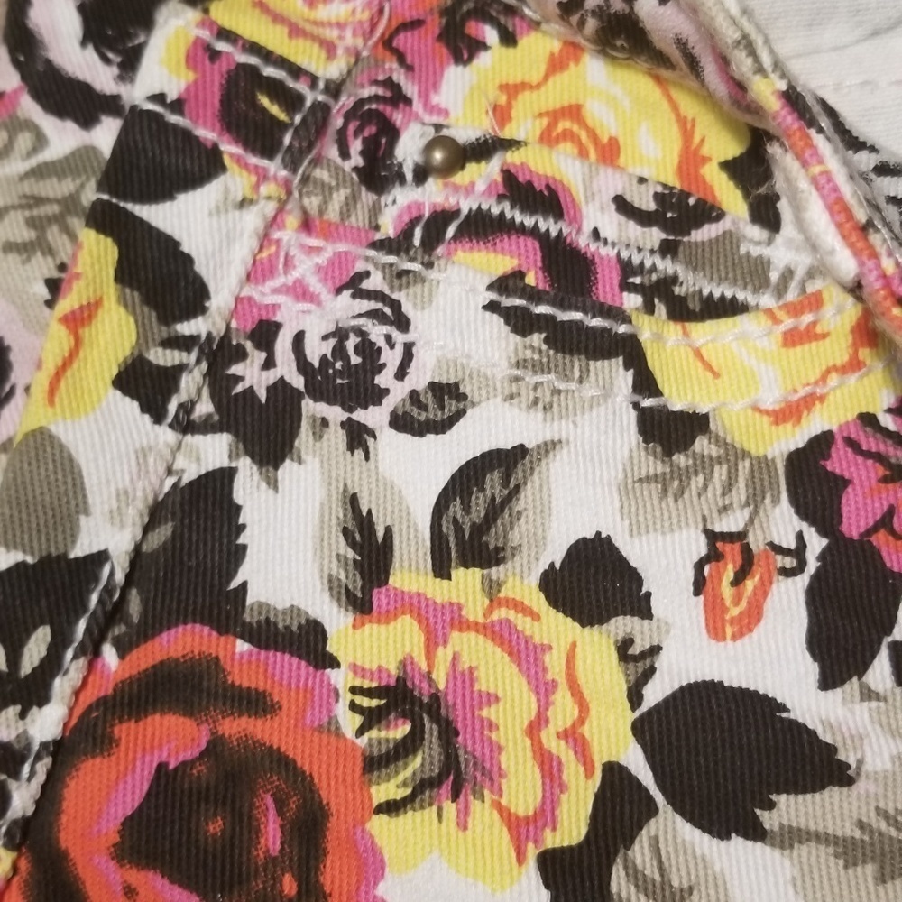 Floral Skinny Lily Jeans - Picture 5 of 8